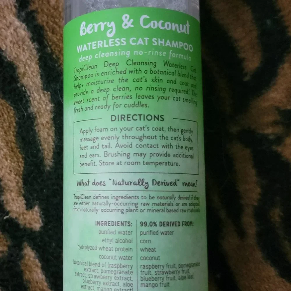 Tropiclean Berry Coconut Cat Waterless Shampoo New!